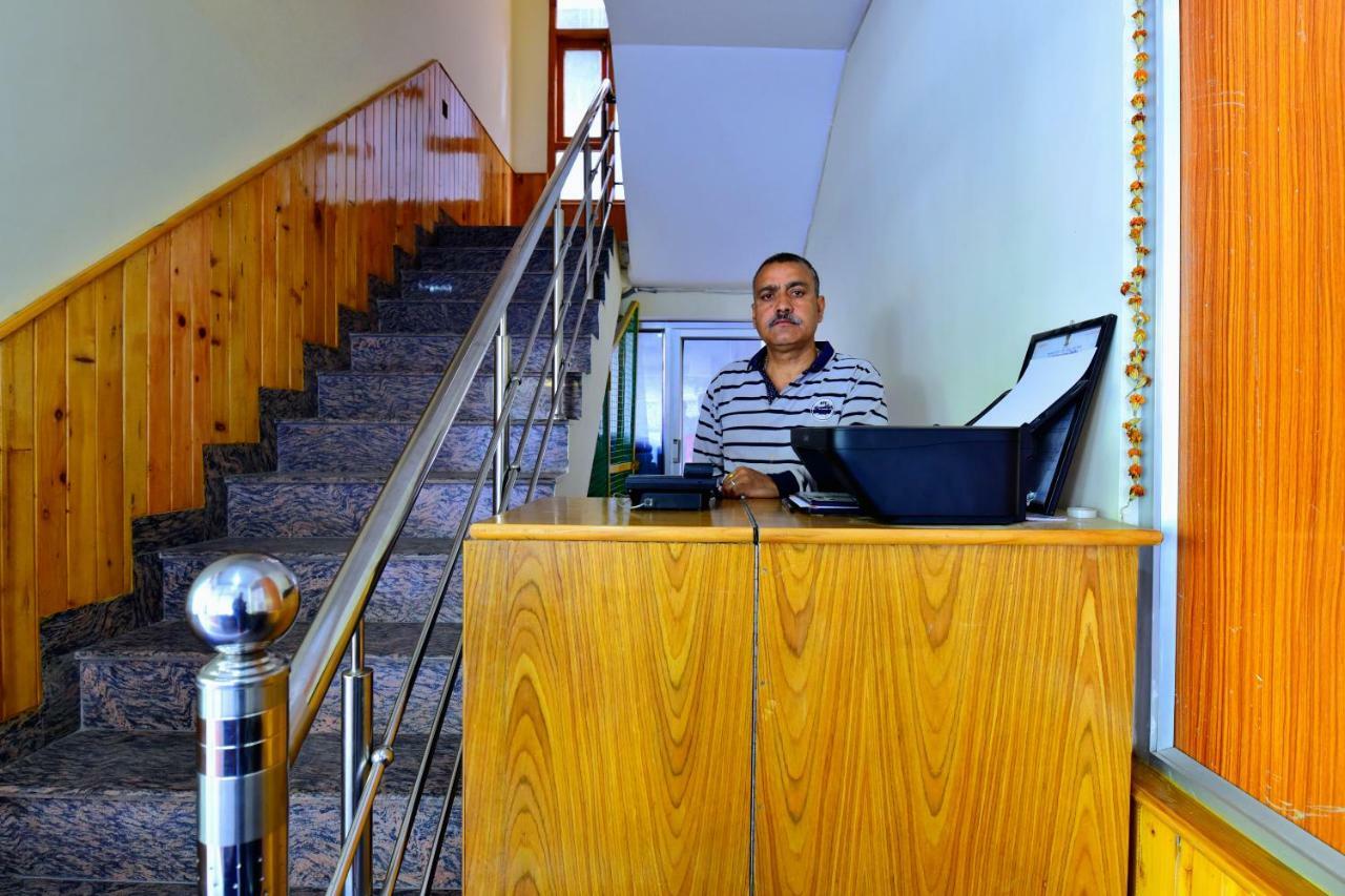 Oyo 38661 Hotel Apna Ghar Manāli Εξωτερικό φωτογραφία